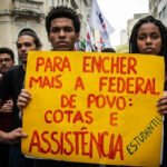 As cotas raciais consideram a identidade étnico-racial como forma de reparar o racismo estrutural.