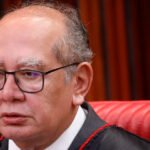 O ministro Gilmar Mendes, decano do STF, em sessão plenária da Corte. Em nota oficial, o magistrado rebateu o relatório final da CPI do Crime Organizado e contestou a validade jurídica dos indiciamentos aprovados pelo colegiado.