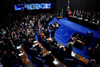 Plenário da Câmara dos Deputados durante votação de processo de impeachment no Brasil