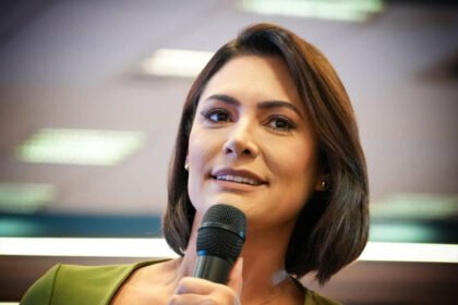 Michelle Bolsonaro em evento do PL durante articulação para eleições de 2026