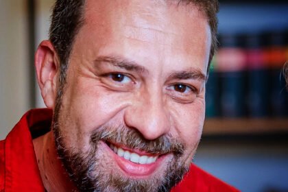 PEC fim escala 6x1 votação CCJ Câmara 2026 Guilherme Boulos