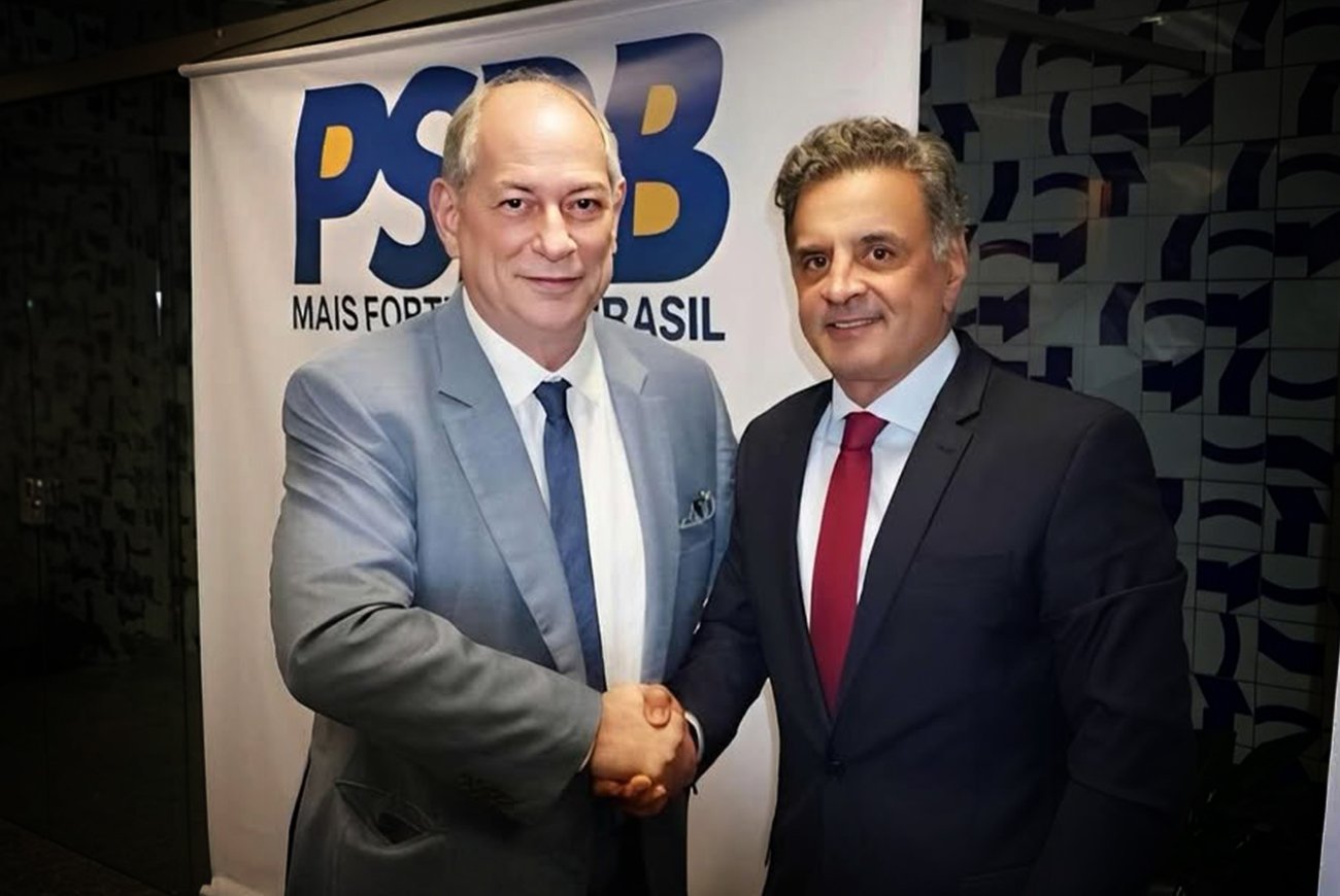 Ciro Gomes e Aécio Neves durante reunião nacional do PSDB em abril de 2026