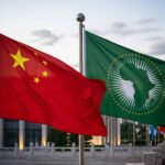 Bandeiras da China e da União Africana representando o acordo comercial de tarifa zero em vigor