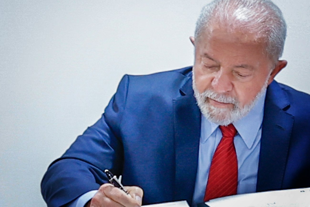Lula sanciona lei que endurece penas para roubo e golpe digital